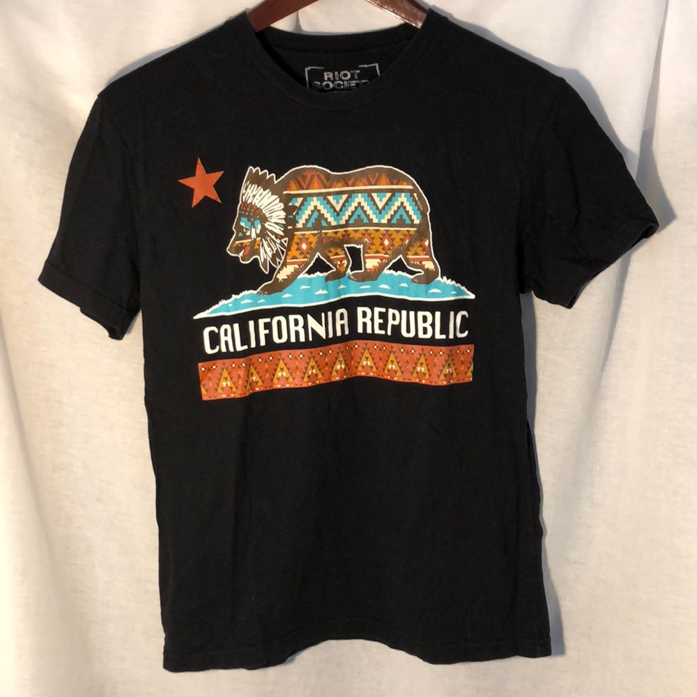 Men's graphic tee